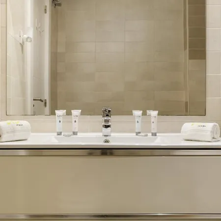 Vivi Homes - Lidia Gardens Pool, Terrace & Sea View Apartamento