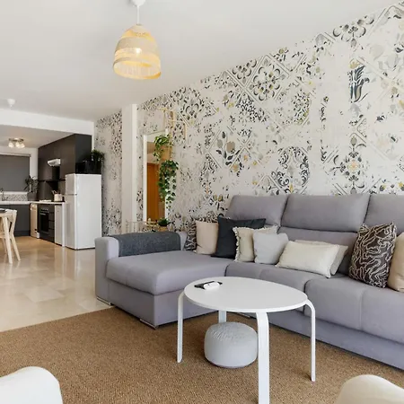 Vivi Homes - Lidia Gardens Pool, Terrace & Sea View