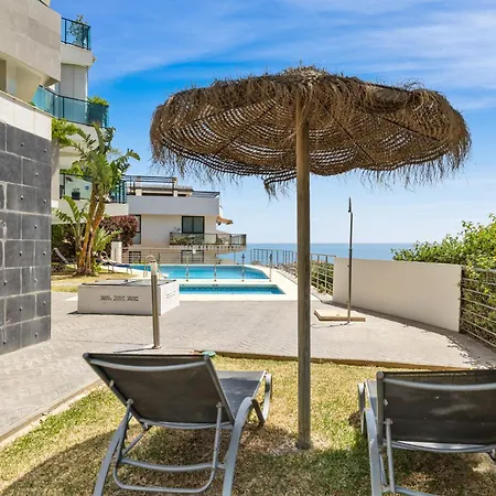 Vivi Homes - Lidia Gardens Pool, Terrace & Sea View * Sitio de Calahonda