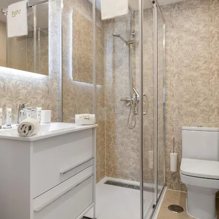 Apartamento Vivi Homes - Lidia Gardens Pool, Terrace & Sea View Sitio de Calahonda