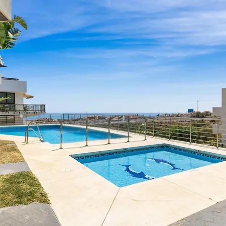 Vivi Homes - Lidia Gardens Pool, Terrace & Sea View Sitio de Calahonda
